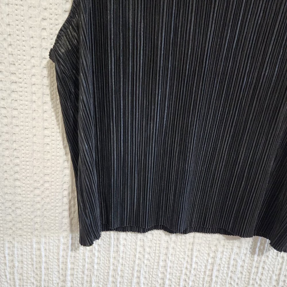 Everleigh Black Crinkle Pleated Crop Top Tank Women's Size X-Large - Picture 9 of 15